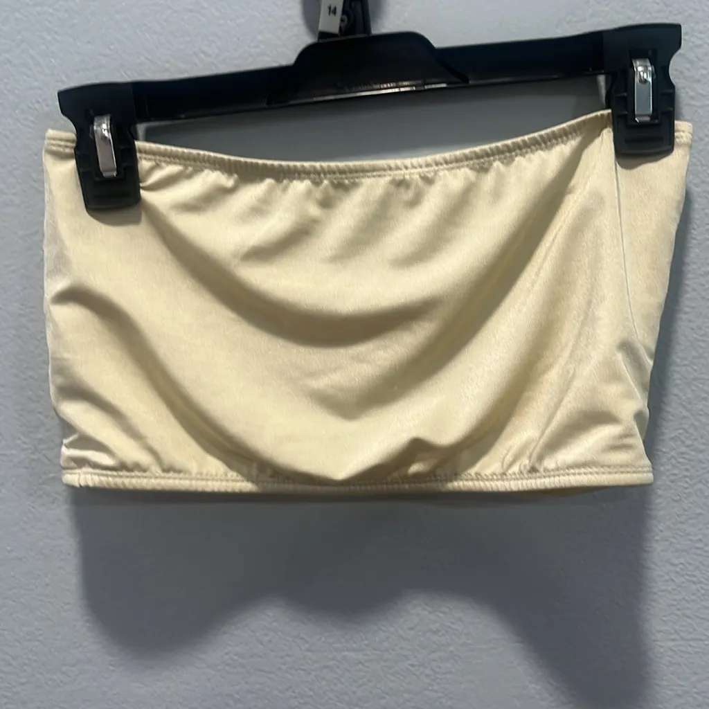 Pretty little thing bikini top - Image 4