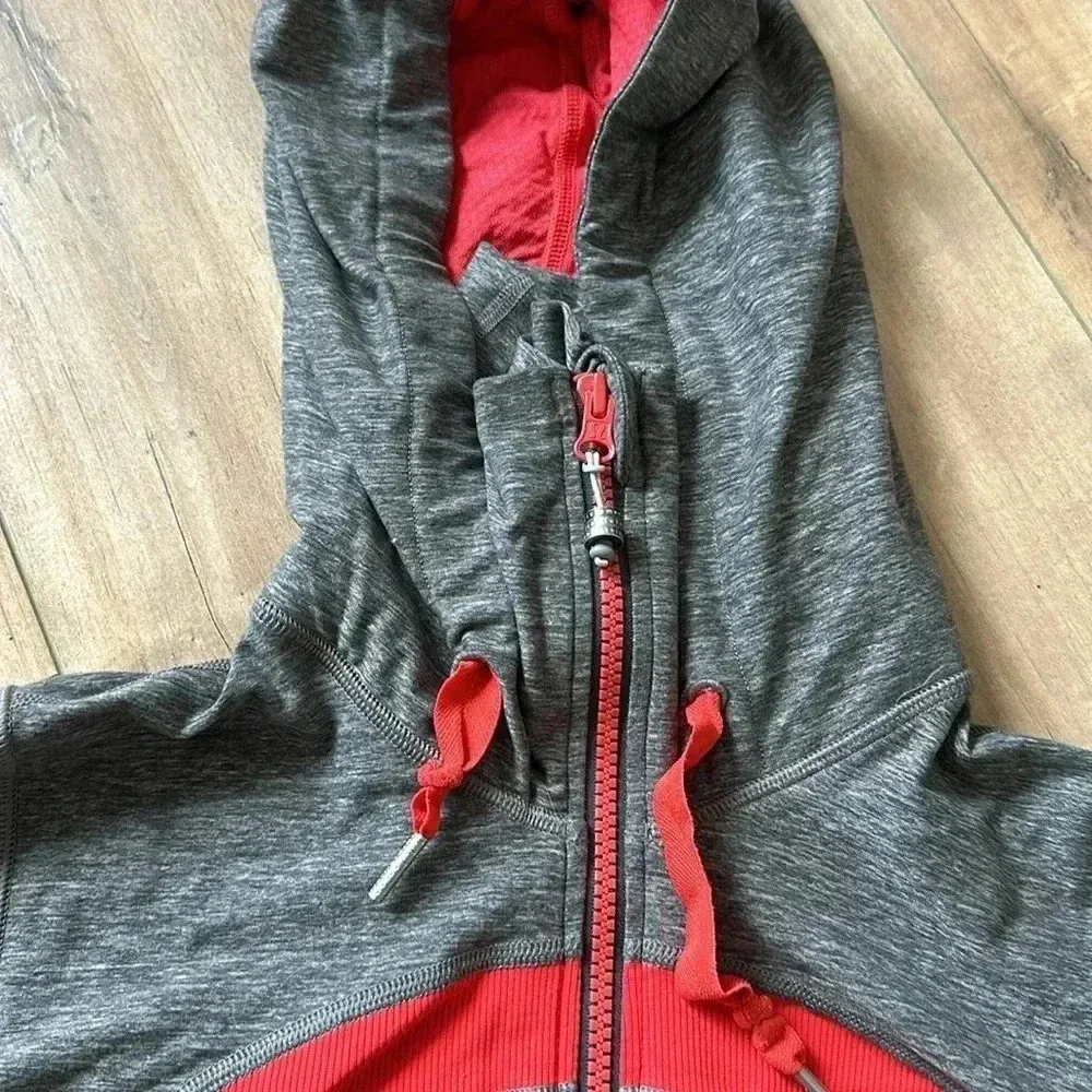 Lululemon Stride Jacket in Heathered Gray & Dark Orange Size 6 - Image 3