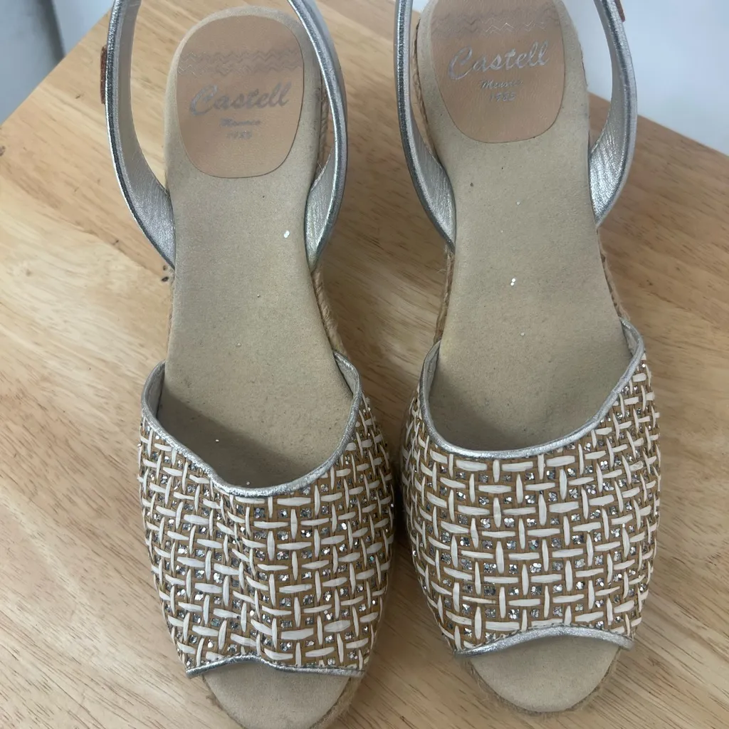 Castell cream and metallic Slingback wedge Sandals SZ 38 Made in Spain - Image 3