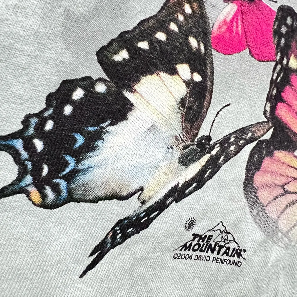 The Mountain Butterfly Print Short Sleeve Tee - Gray - Image 3