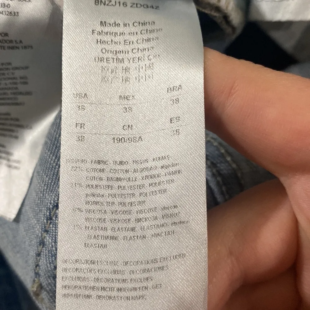 A/X Armani Exchange mid rise straight leg jeans light wash size 38 Blue - Image 10