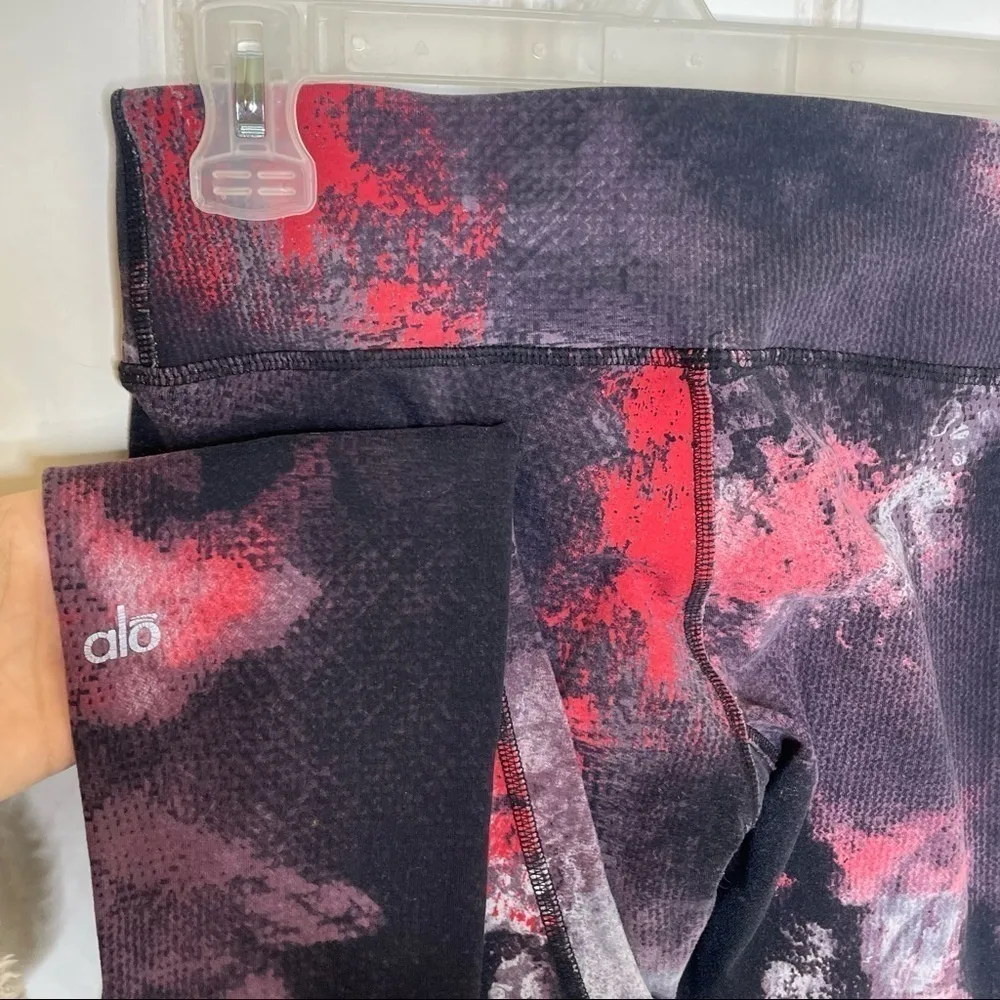 ALO Yoga Airbrushed Leggings in Ruby Red Smoke 688 - Image 5