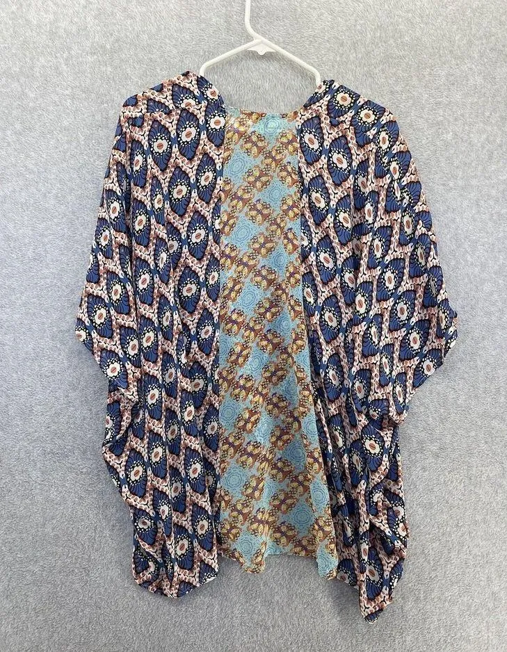 Umgee Women's Swimwear coverup One button Kimono Sleeve Size Small Sheer - Image 2