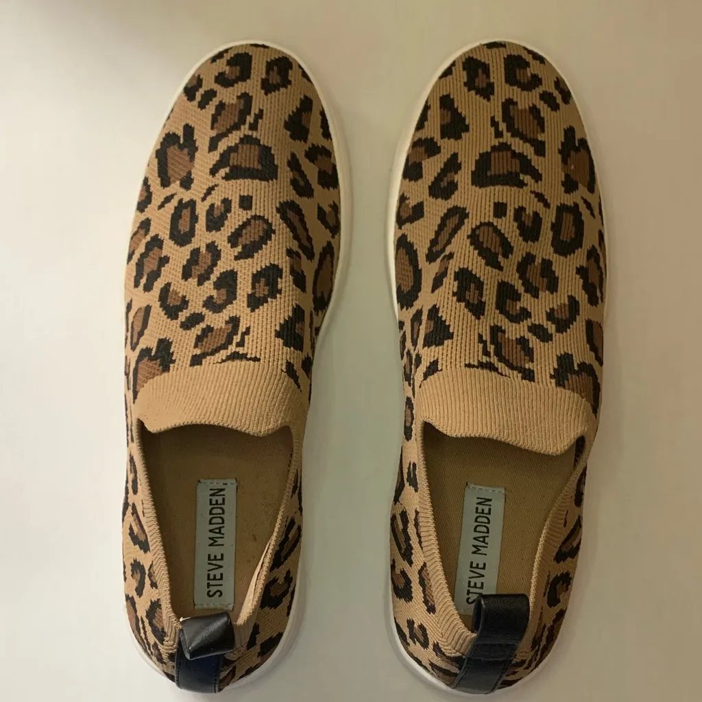 Steve Madden Tan and Black Animal Print Slip-Ons (273) - Image 3