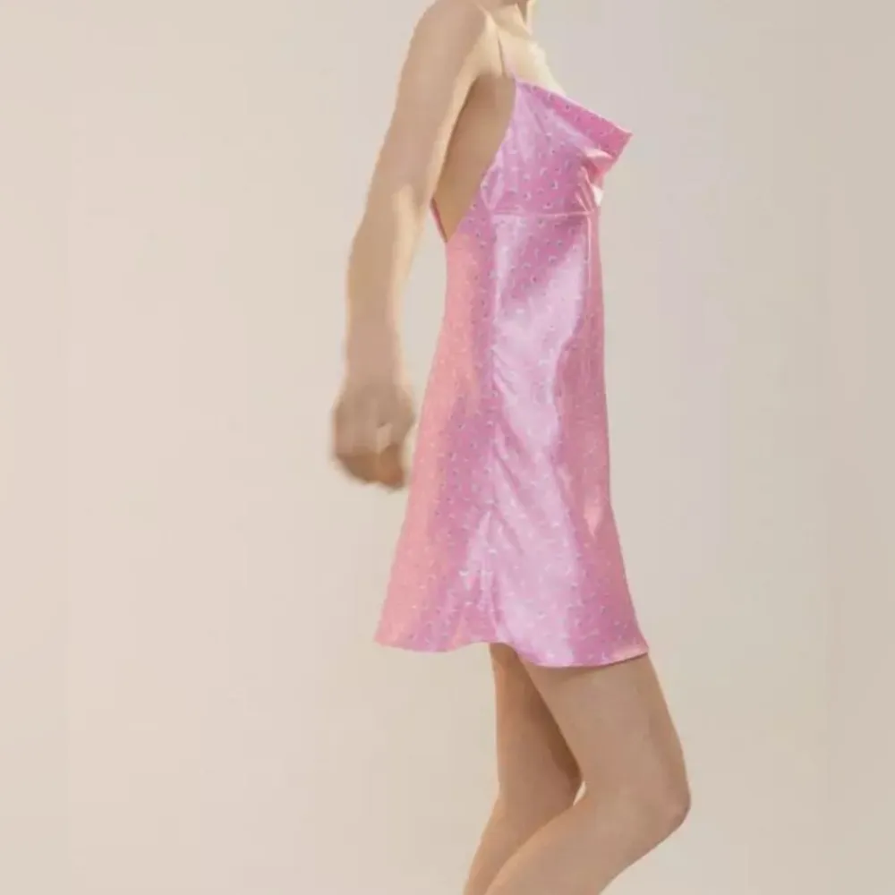 Zara Pink Satin Floral Mini Dress Size Small Spring Blogger Fave - Image 2