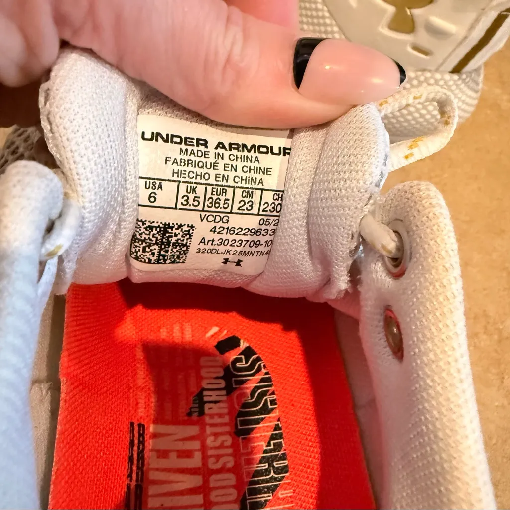 Under Armour White and Gold Athletic Shoes - Image 4