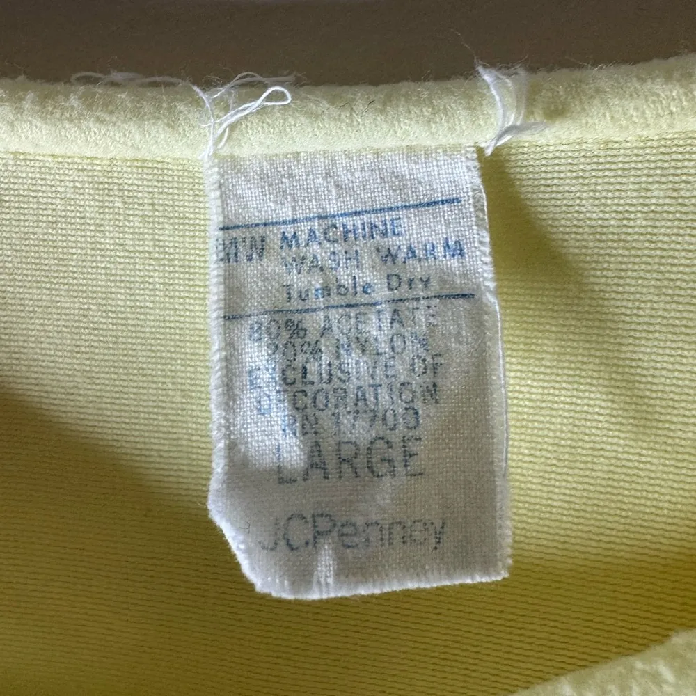 Vintage JCPenney 70s Night gown robe long sleeve embroidered union yellow Large - Image 4
