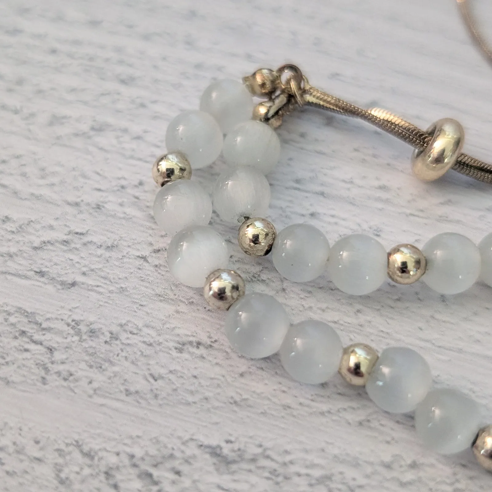 Frosted Beads & Gold Adjustable Bracelet - Image 6