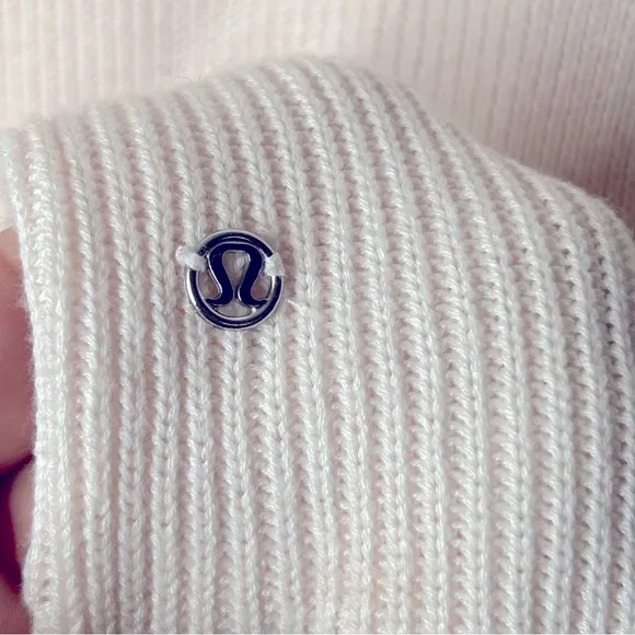 Lululemon Cabin Yogi Long Sleeve Pink‎ Cashmere Blend Sweater - Image 10