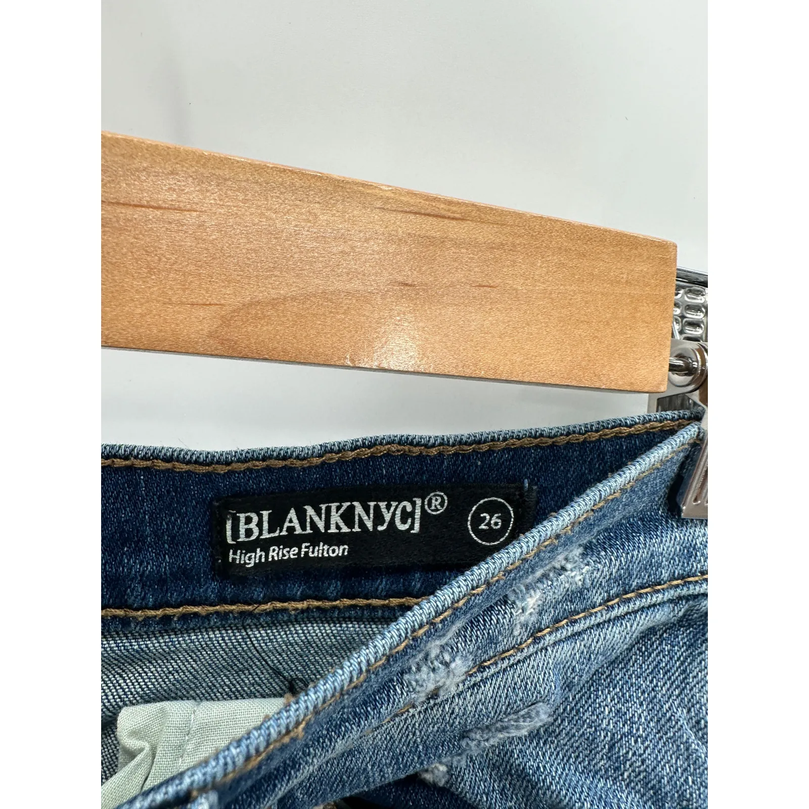 BlankNYC Medium Wash High Rise Fulton Roll Up Shorts Distressed 3" Inseam 26 - Image 4