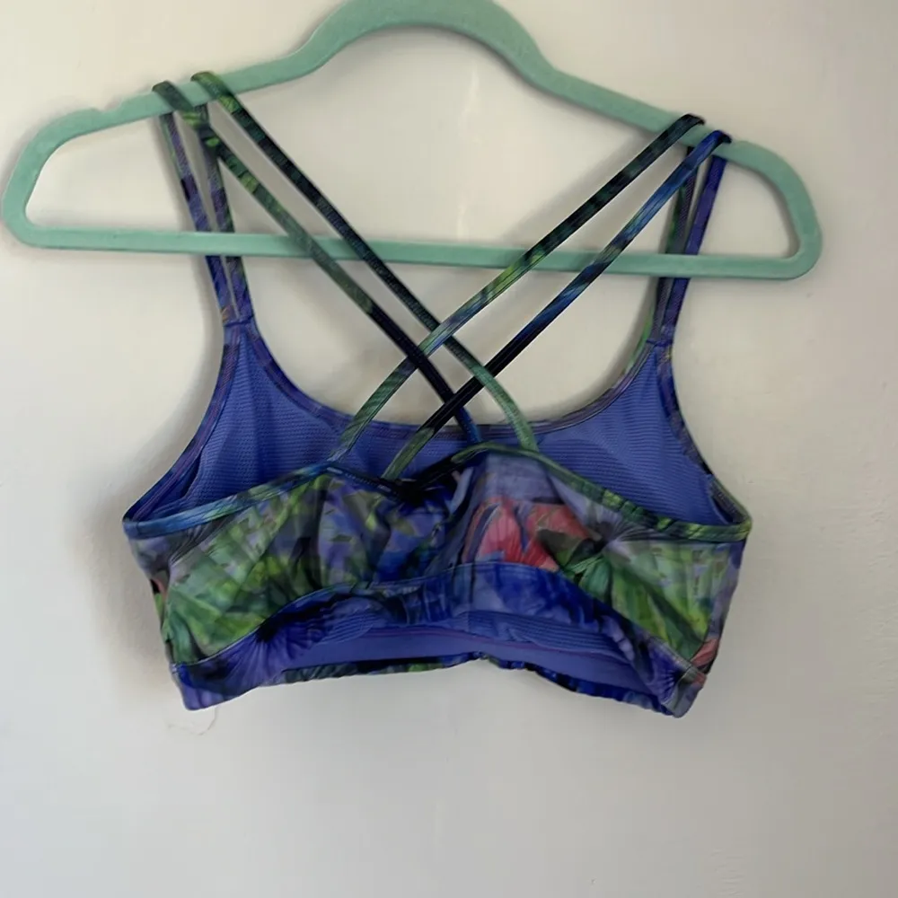 Women's Athleta Blue and Green Strappy Sports Bra.  Size M - Image 3