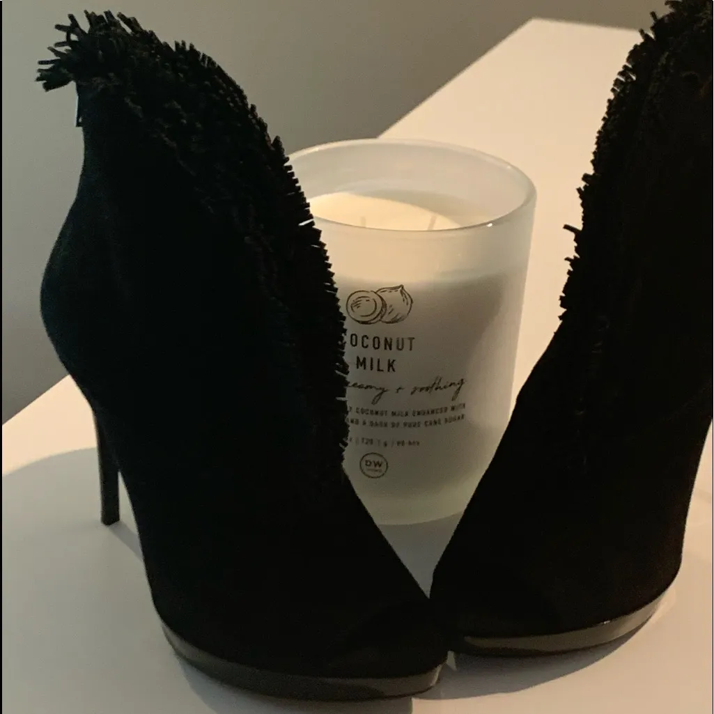 Burberry Authentic suede black  boots - Image 2