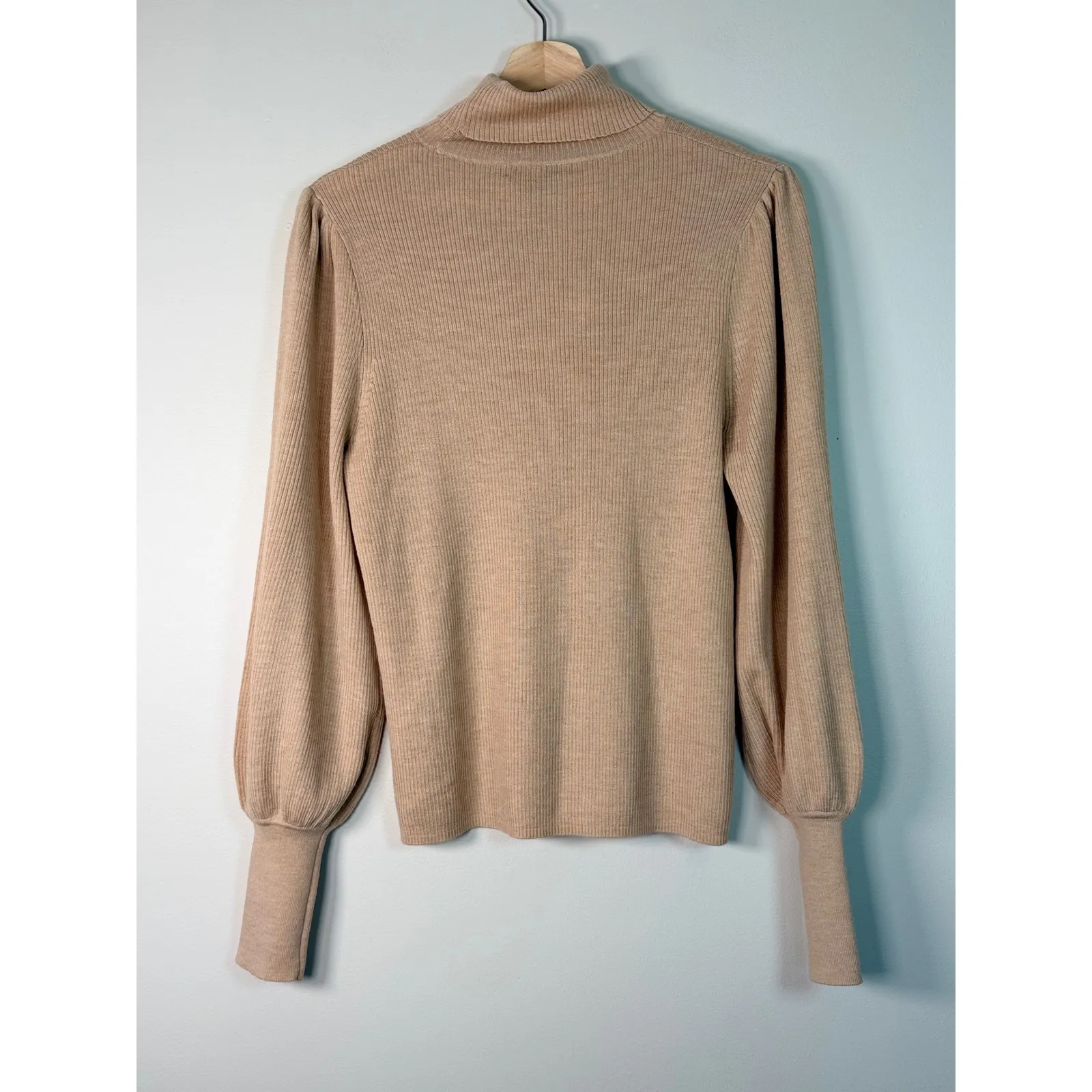 J Crew Ribbed Turtleneck Sweater Beige Balloon Sleeve Merino Wool Size M - Image 2