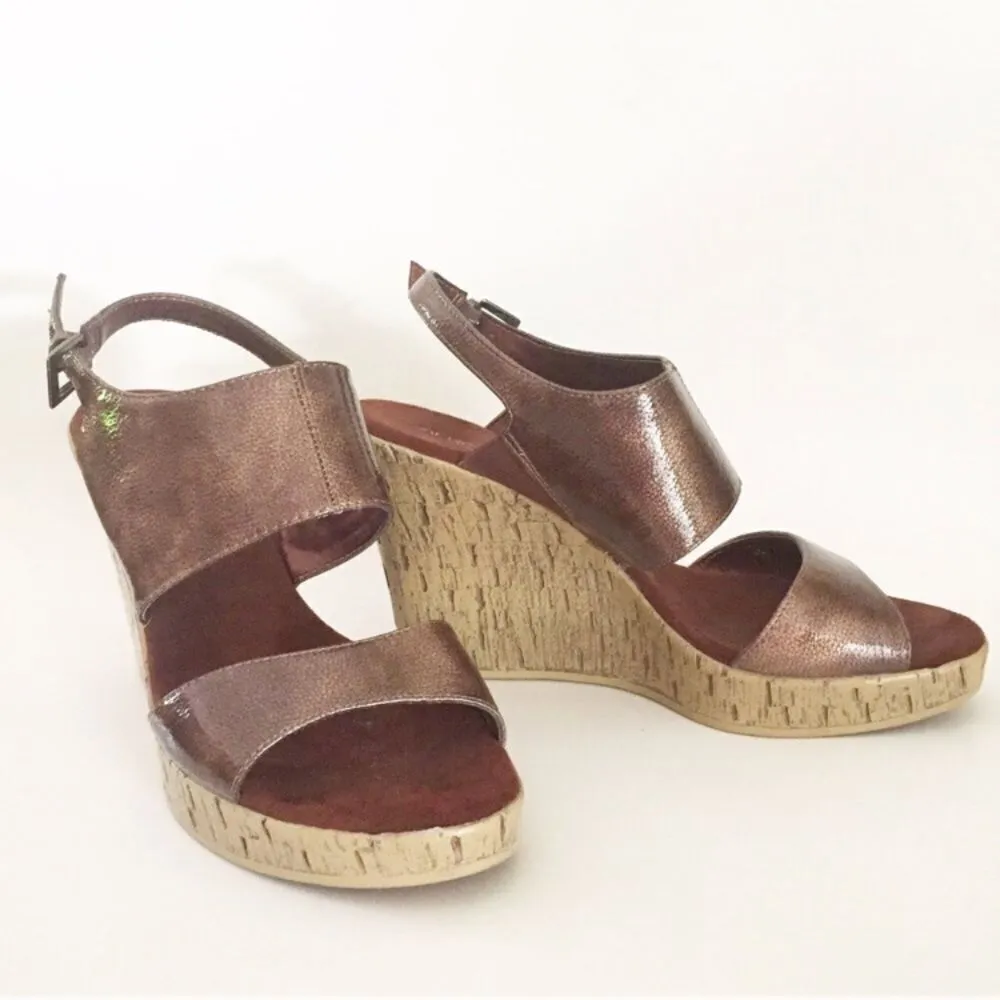 Aerosoles Trade Secret Bronze Wedge Sandal Cork 9 - Image 2