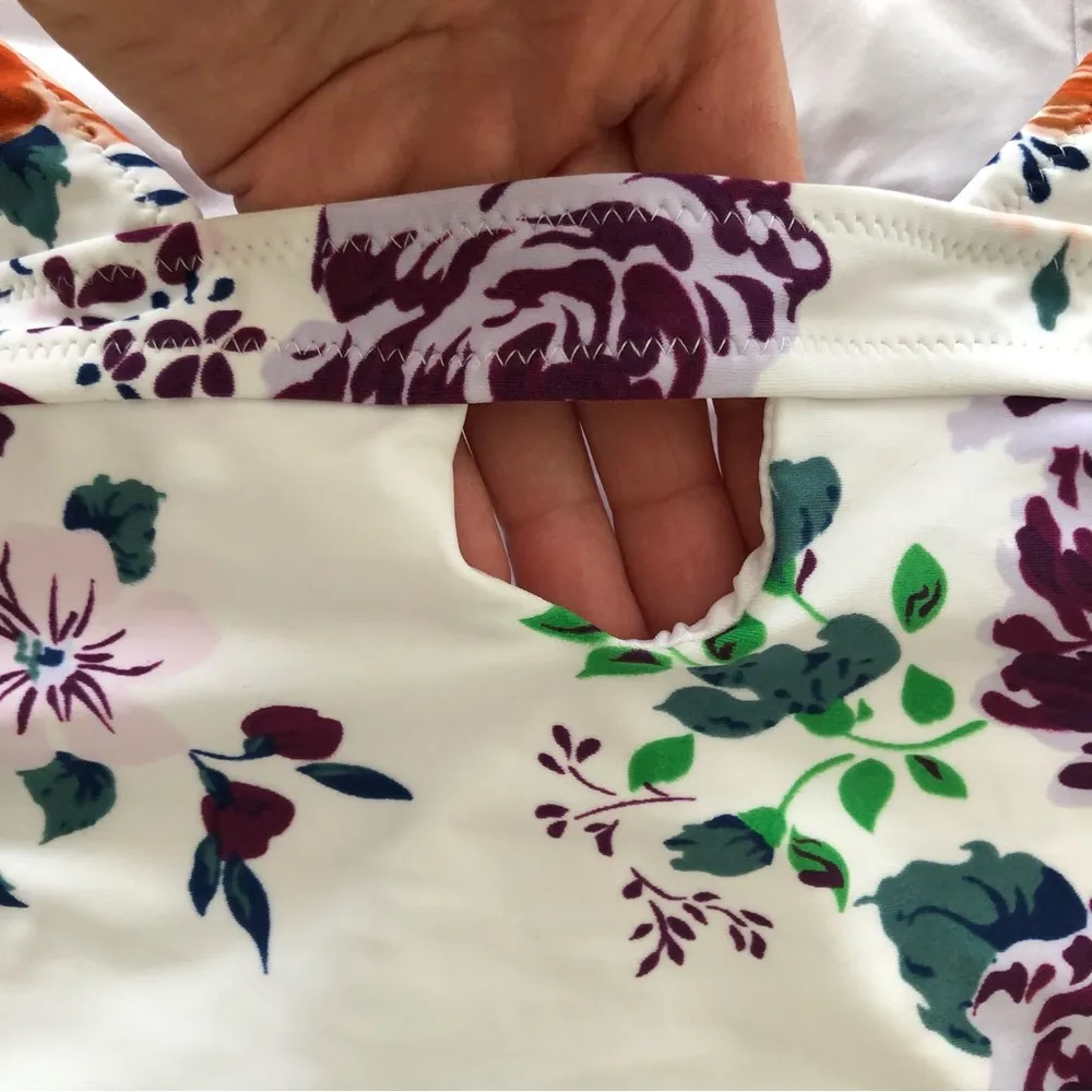 White with Pink Floral 1 piece Swimsuit L - Image 6