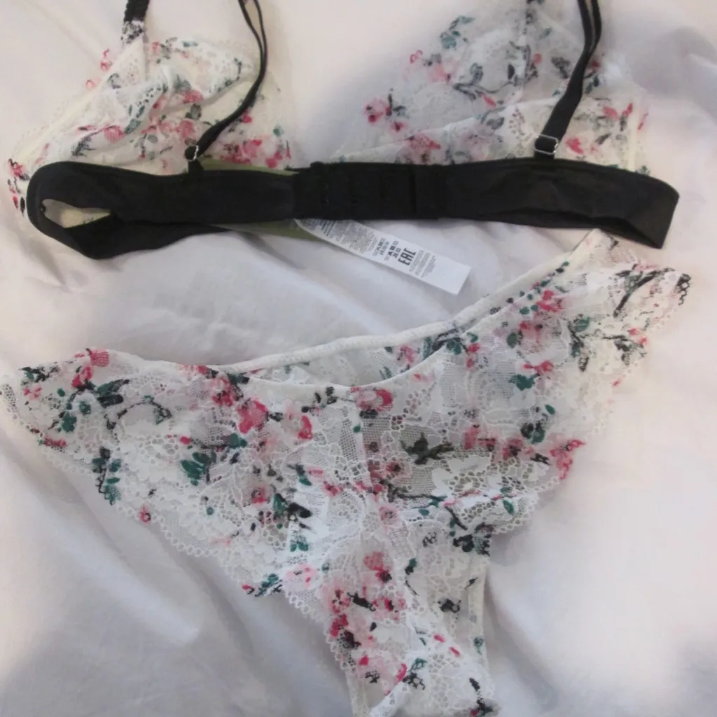 Intimissimi Bra & Panty set - Image 4