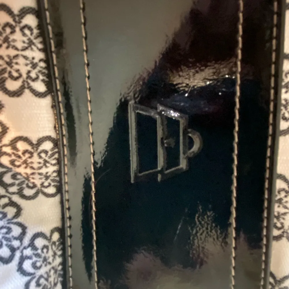 Kathy Van Zeeland Black & White Shoulder bag - Image 4