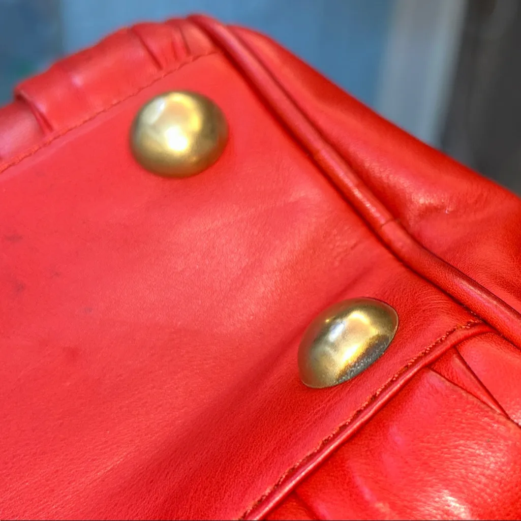 Salvatore Ferragamo Red Leather Shoulder Bag - Image 13