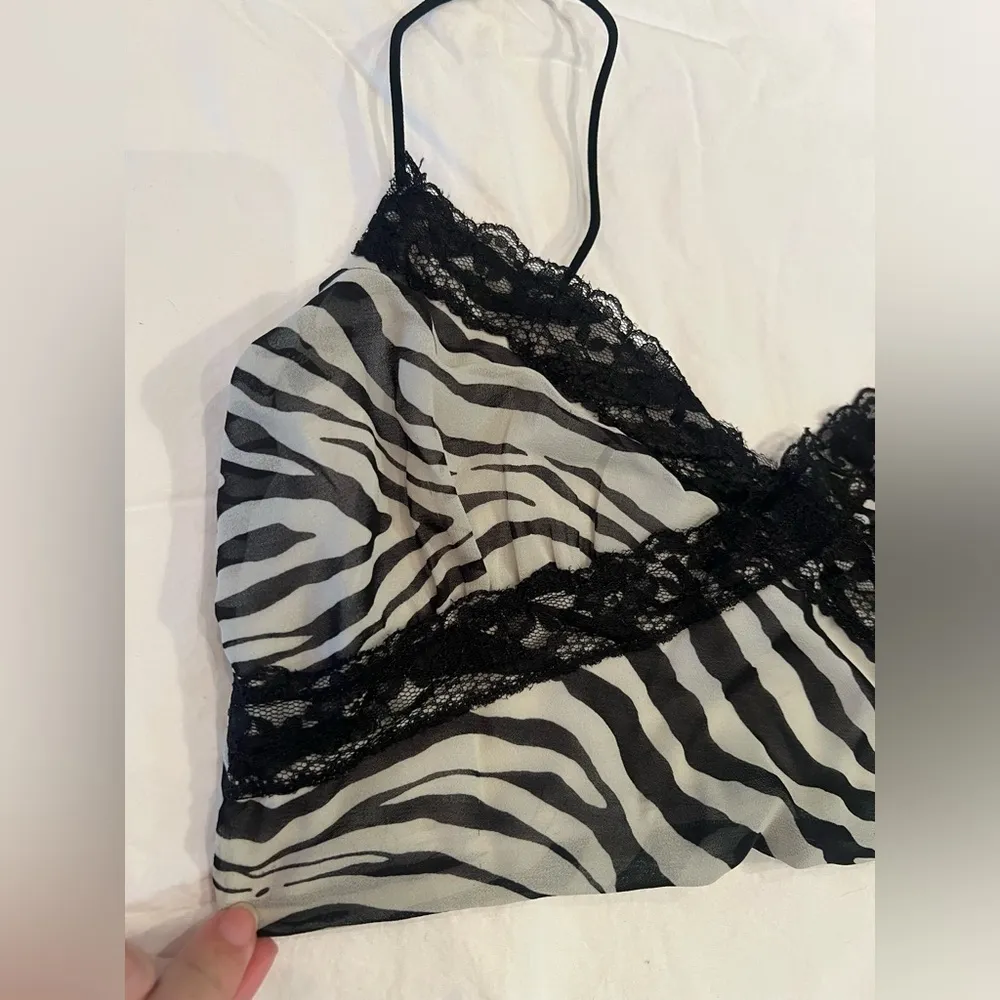 Princess Polly White and Black Zebra Lace Cropped Cami Y2K 2 - Image 5