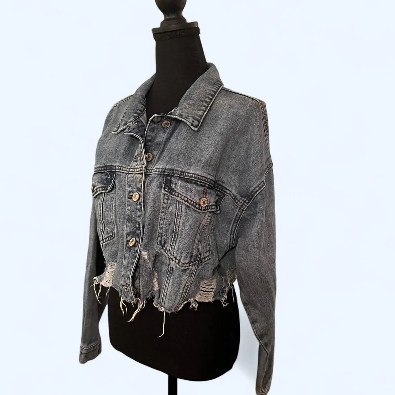Distressed denim jacket with button up front and ripped details Size Large Blue - Image 4