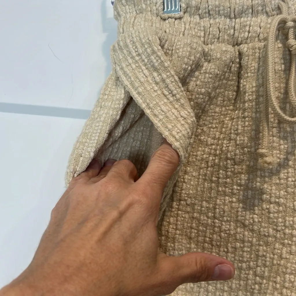 Free People Beach oasis Beige (au lait) Women's Shorts size XS. - Image 8