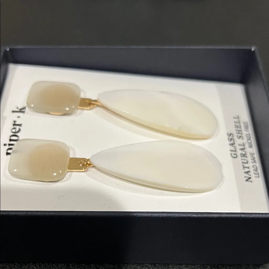 Piper  K | Natural Shell Dangle Earrings - Image 4