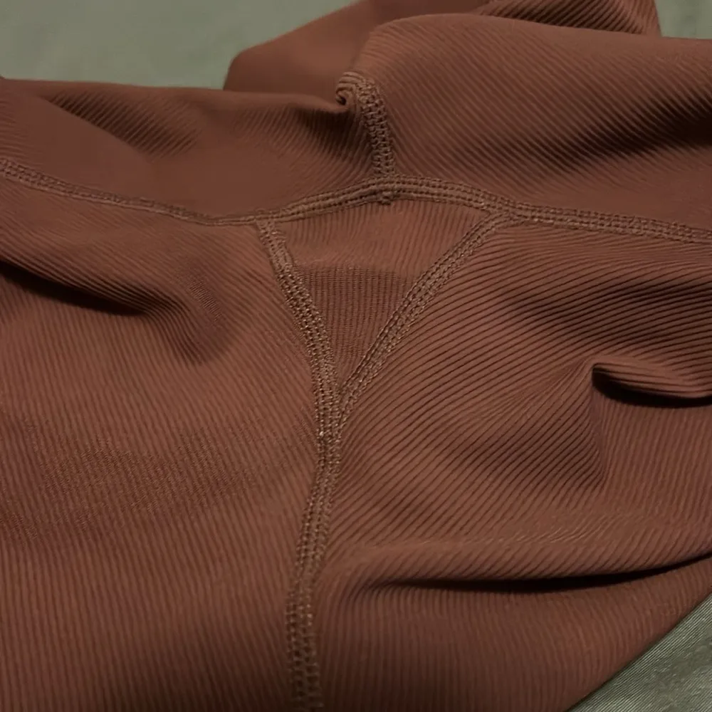 Wilo Chocolate Brown Ribbed Pocket Leggings Size Small - Image 5