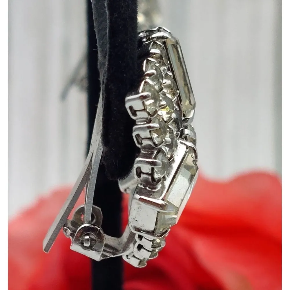 Beautiful Silver Tone Crystal Clip On Earrings Baguettes & Round Crystals 1" - Image 9