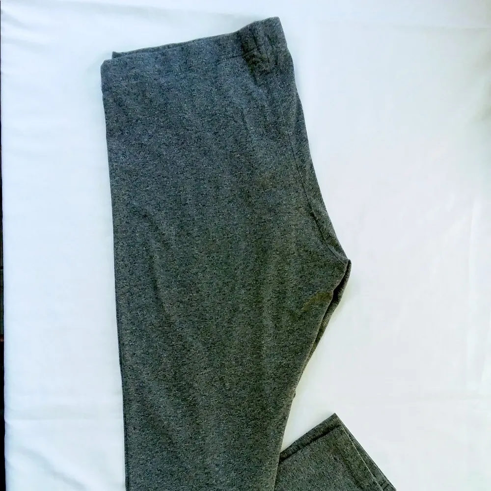 Divided by H&M Basic
Leggings
Dark Grey
Size XL - Image 3