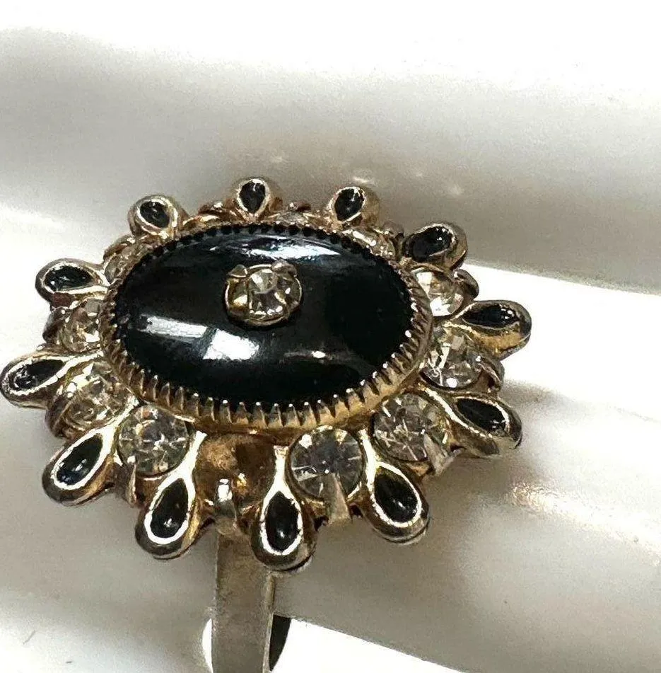 Black gold tone rhinestone cocktail ring - Image 2