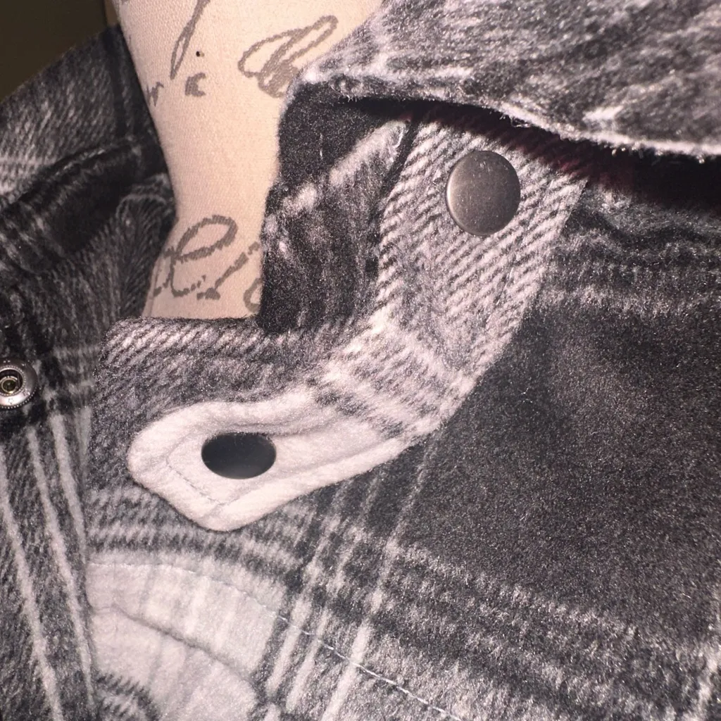 Venus Plaid Toggle Coat w/ Removable Hood – Black & White – Size 10 - Image 3