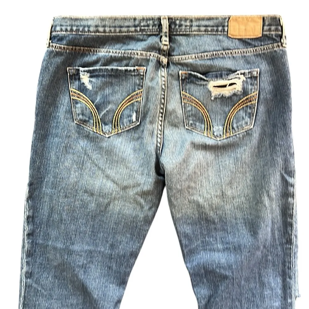 Hollister Distressed cuffed Cropped Boyfriend Jeans - Image 4
