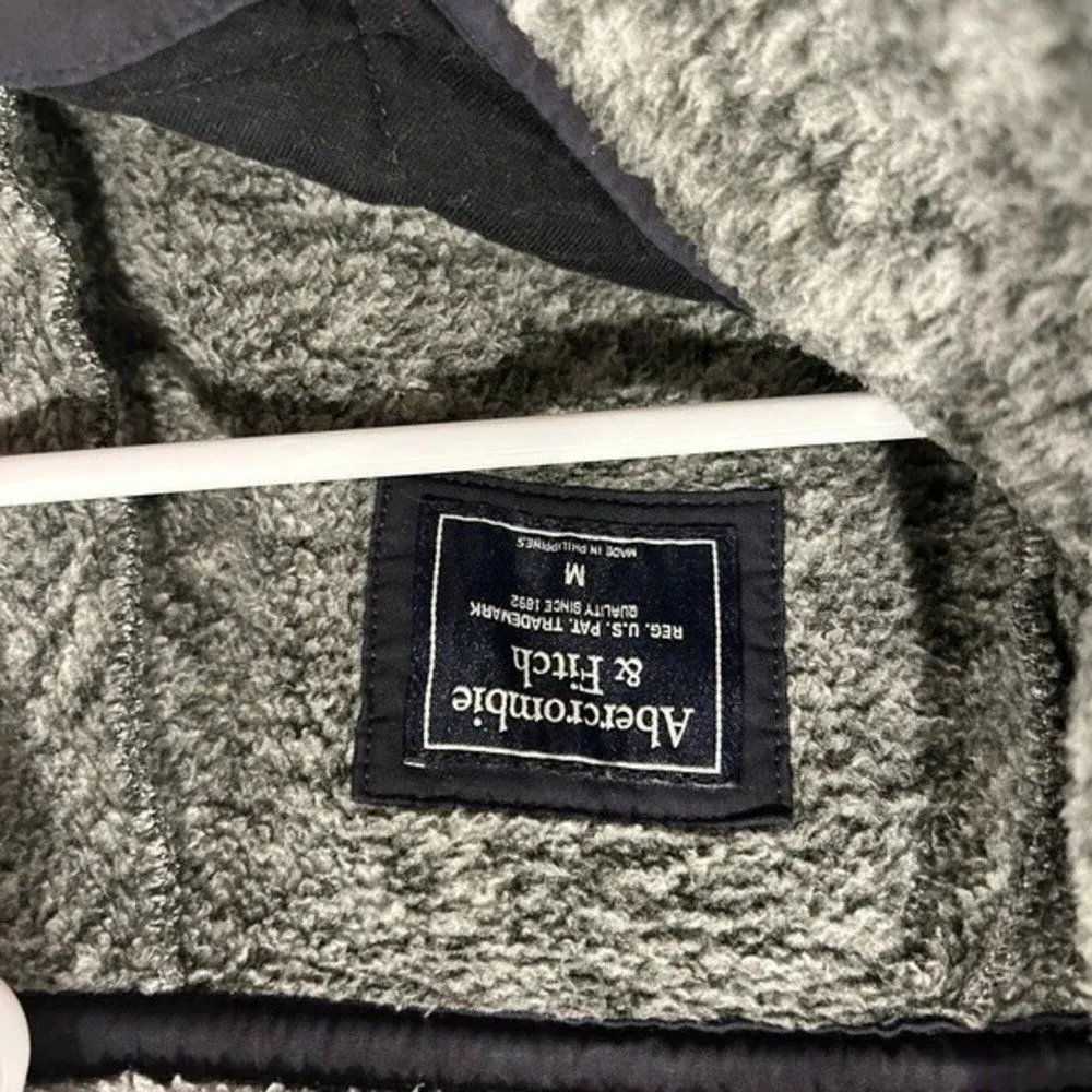 Abercrombie and Fitch Multi Media‎ Fleece size medium - Image 2