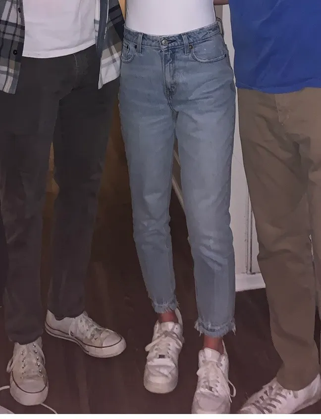 High Rise Mom Jeans - Image 3