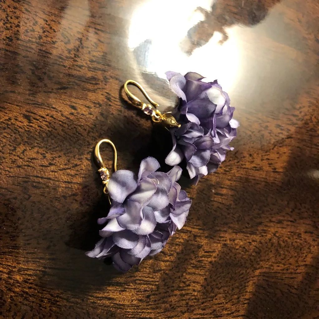 Beautiful Purple Carnation Flower Earrings w/ Purple Crystal - Image 7