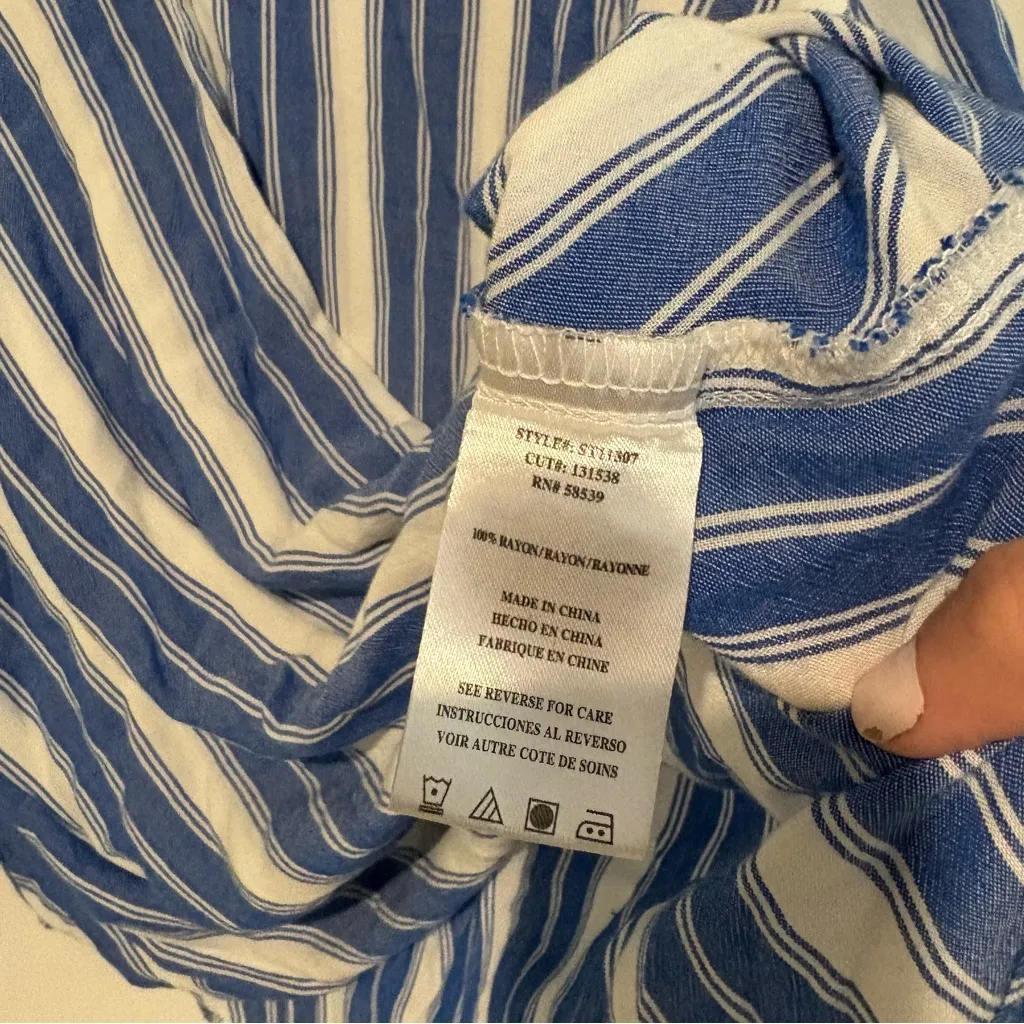 Kut from the Kloth Jenalee Surplice blouse blue white stripe‎ size medium - Image 7