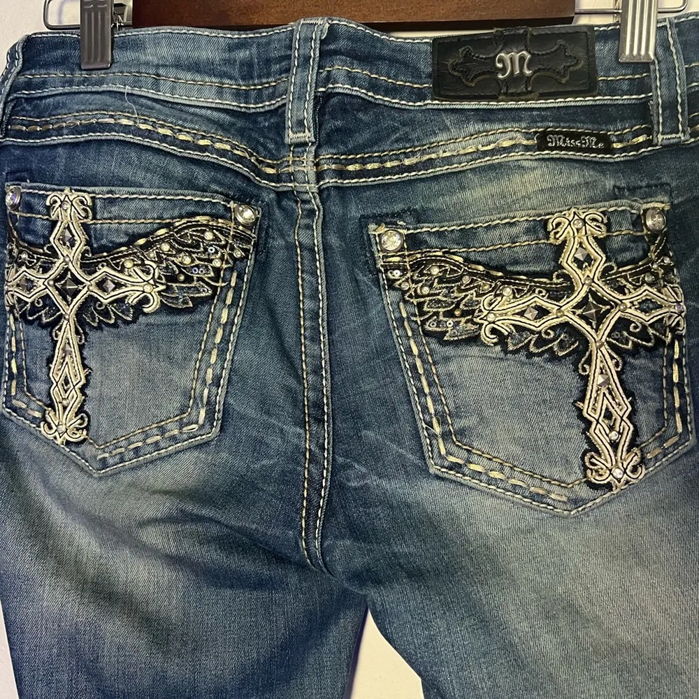 Miss Me jeans embroidered cross pocket jeans 26” - Image 3