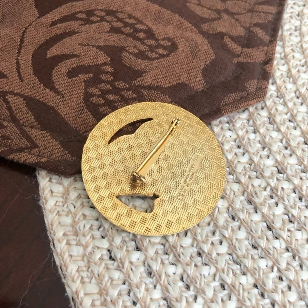 Vintage 1992 Alaska Brooch - Image 2