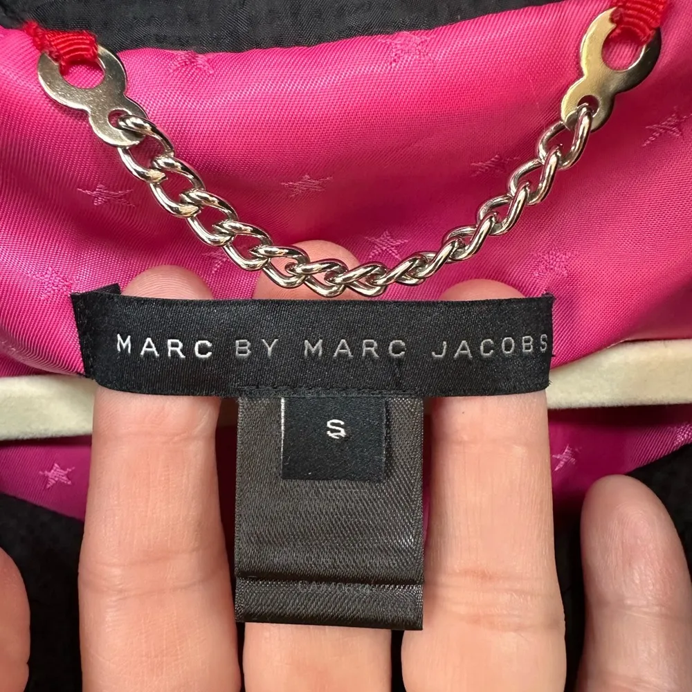 Marc by Marc Jakobs Black Rain Coat Lightweight Jacket Pink Lining Zip & Button - Image 6