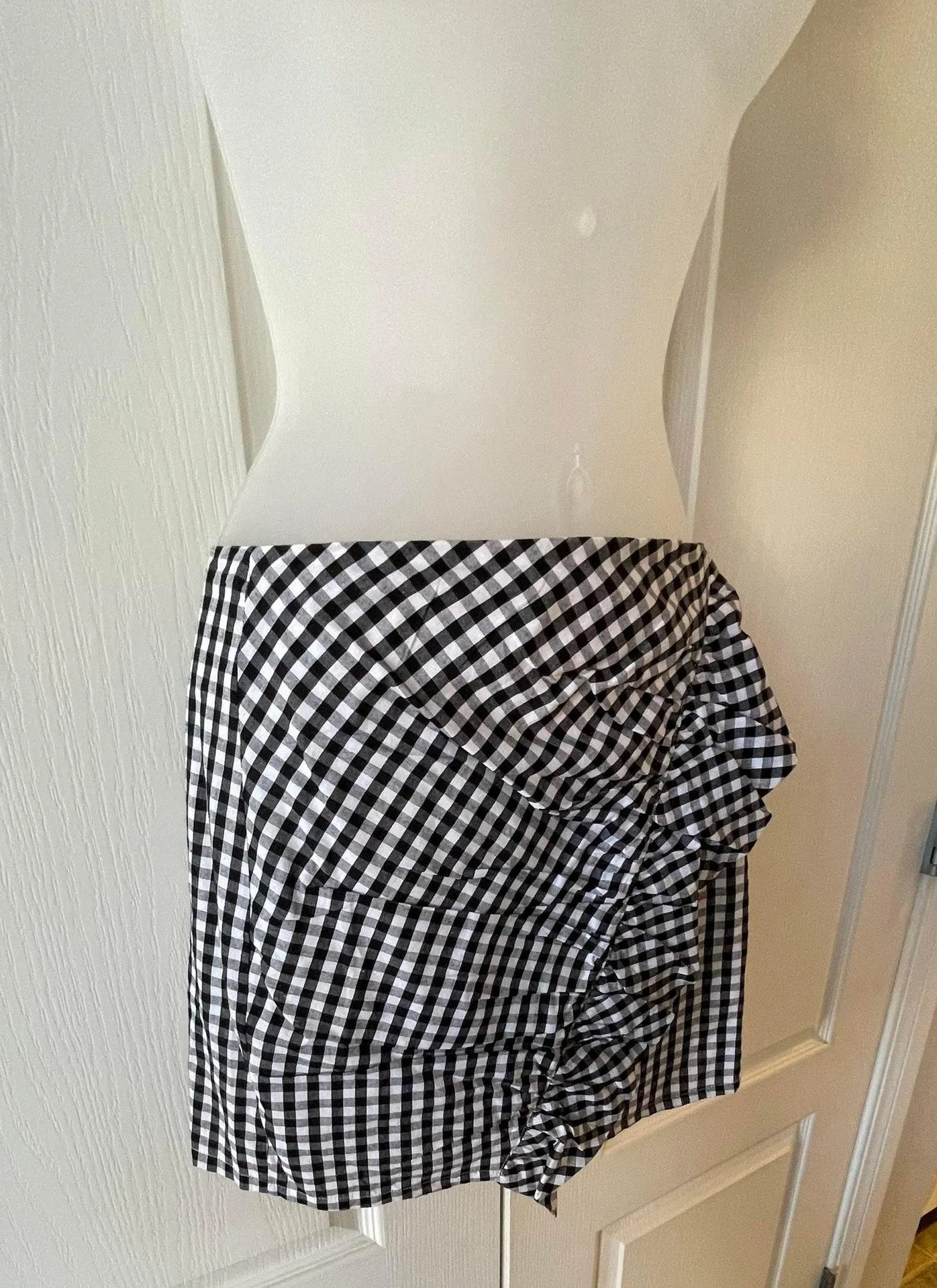 Lulu Gingham Ruffle Mini Skirt - Image 5
