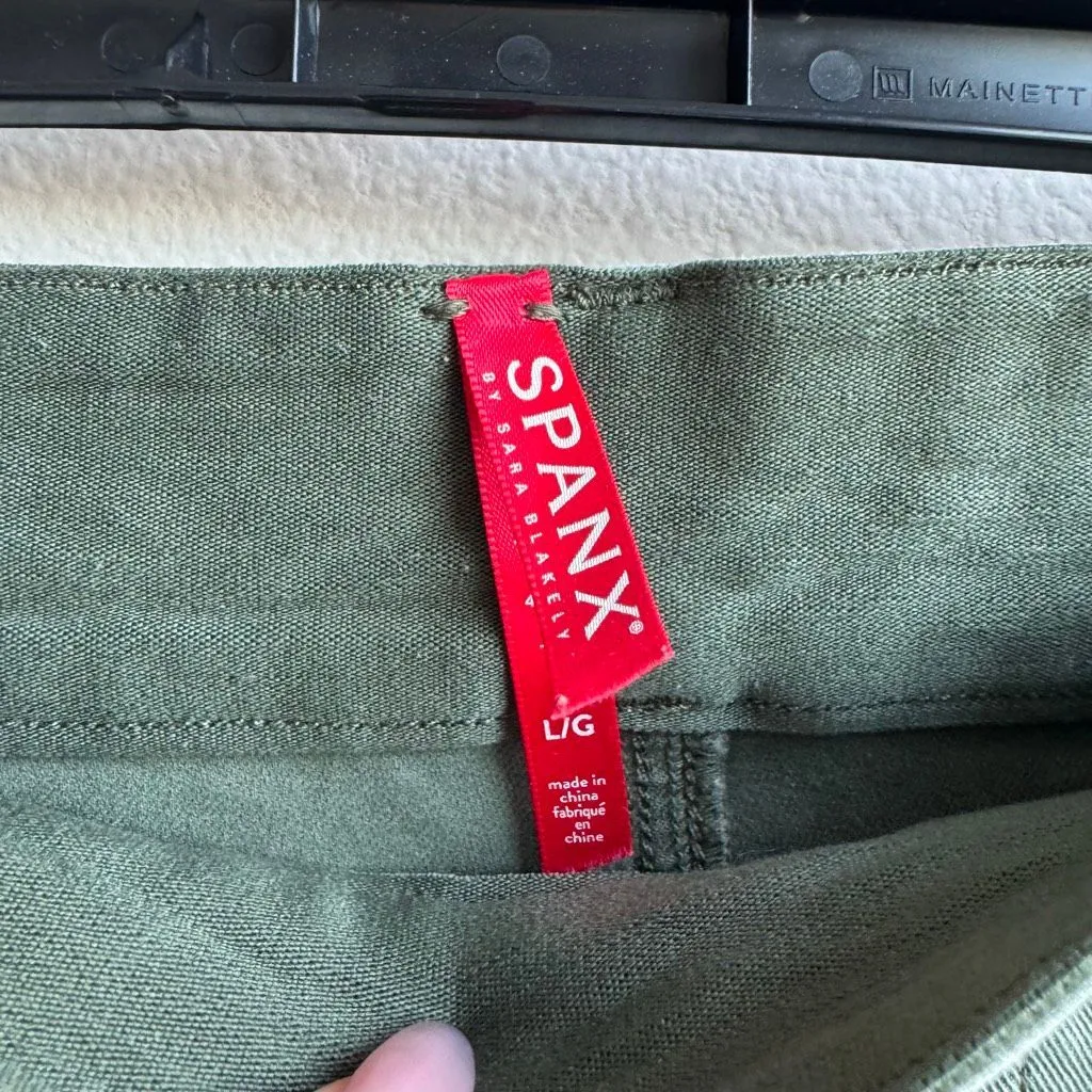 Spanx Cargo Pants Womens Size Large Green Stretch Twill Ankle 29311R Compressive - Image 3