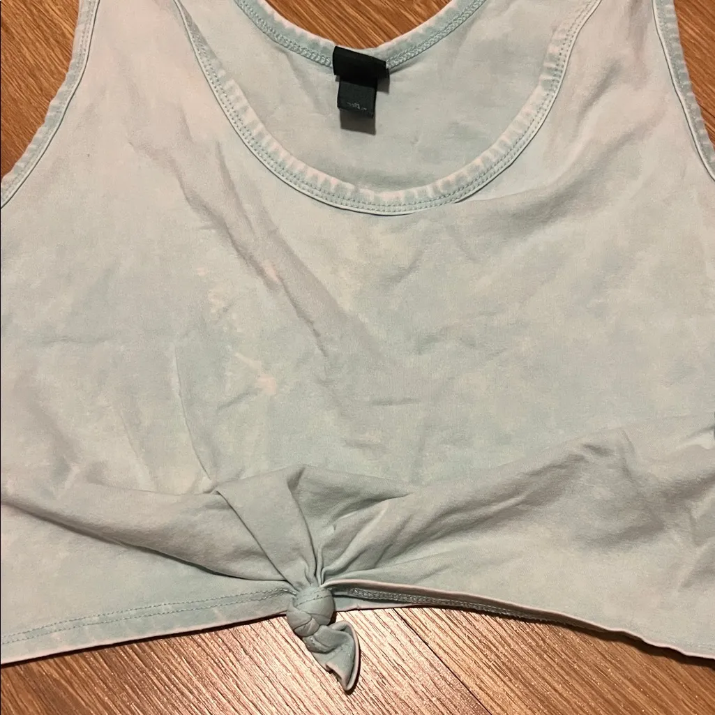 Wild Fable Light green Knot Front Tank Top cropped medium - Image 3
