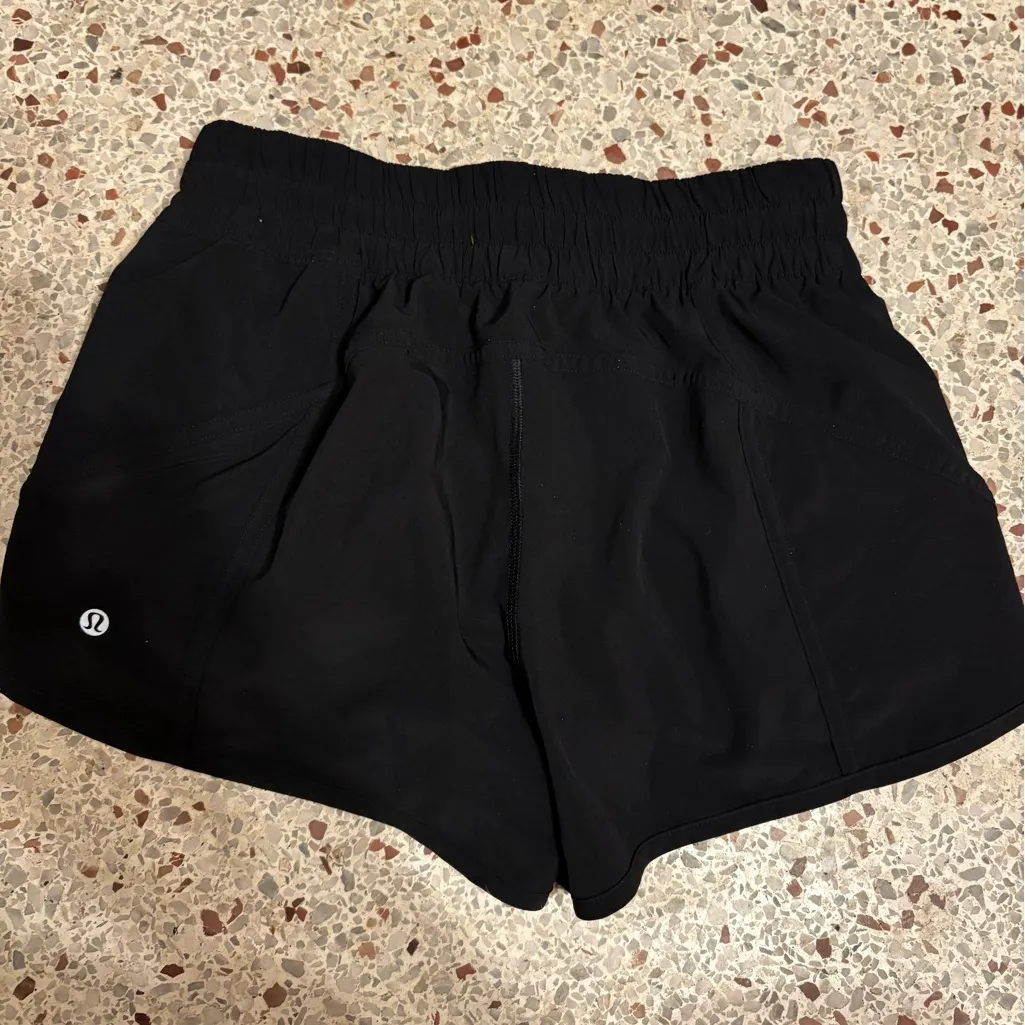 Lululemon Tracker Short V *4" black 8 - Image 6