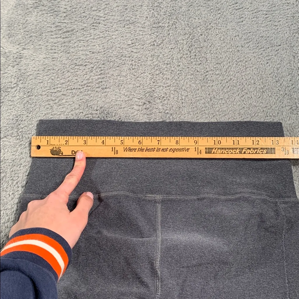 Alo yoga Gray Leggings SAMPLE large - Image 16