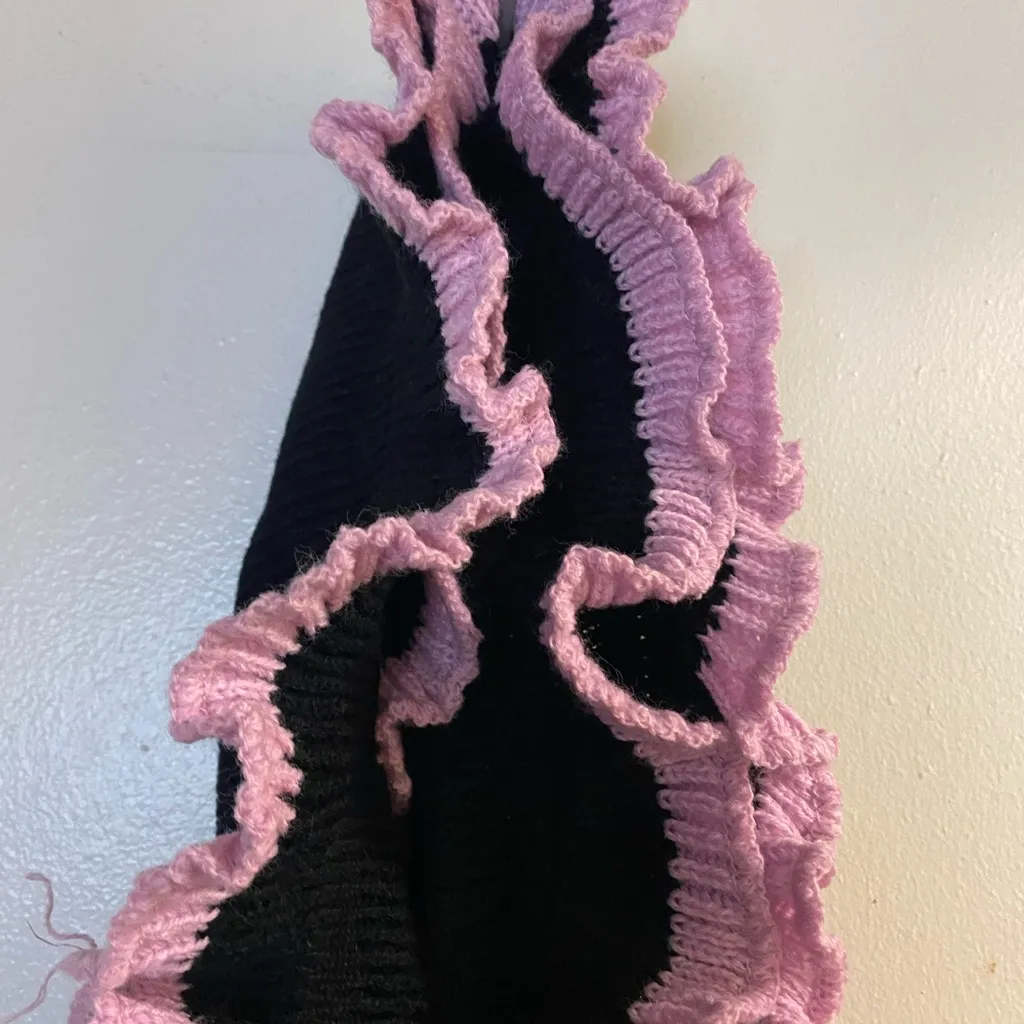 Womens Crochet Crocheted Scarf Black Light Pink Ruffled Edging 60”L X 9”W 60x9 - Image 2