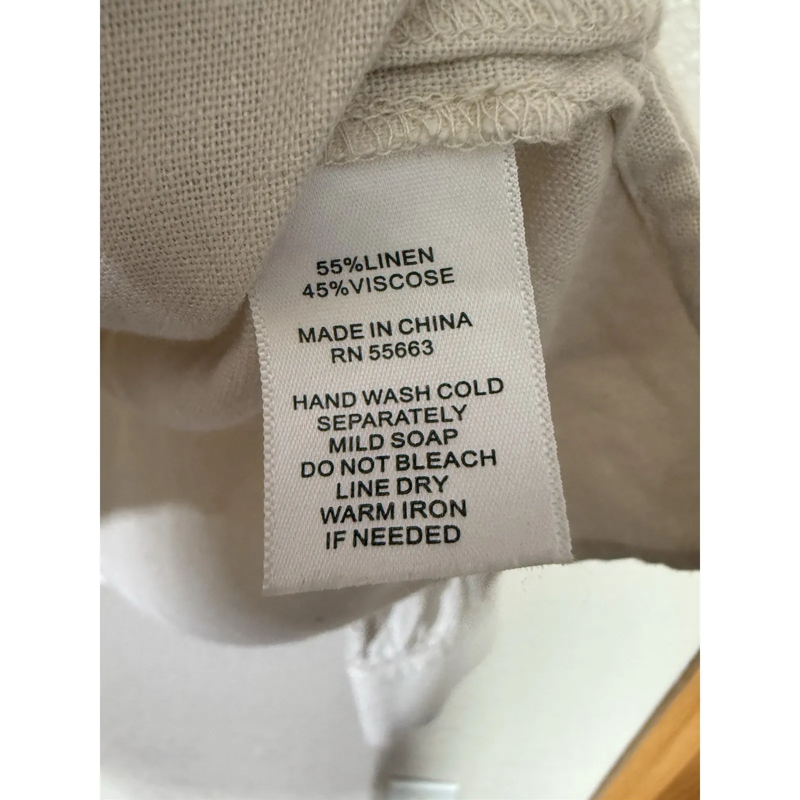 Tahari Linen Blend Lace Eyelet Detail Collared Top Size Medium - Image 5