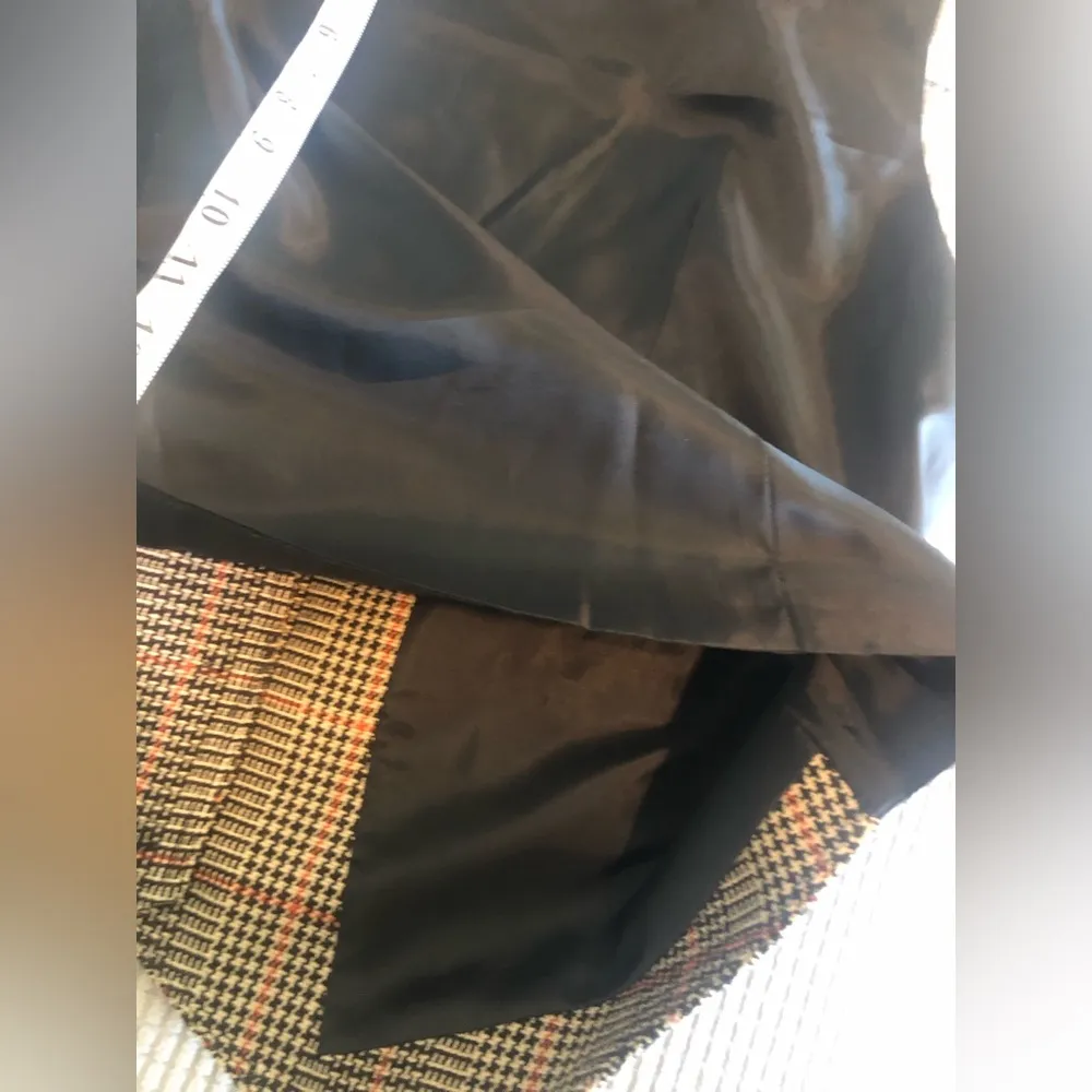 New York & Company Vintage in size 12 button down in browns - Image 6