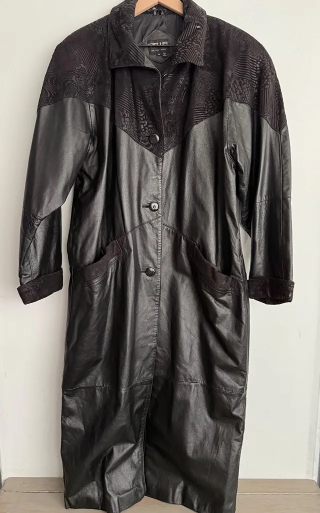 Vintage 80s Pelle Black Leather Trench Coat Shoulder Pads Suede Embossed Trim M Size M - Image 1