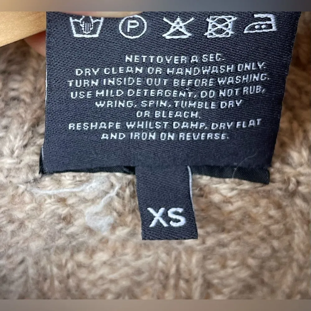 Aran Woollen Mills Super Soft Merino Oatmeal Cardigan XS Tan - Image 8