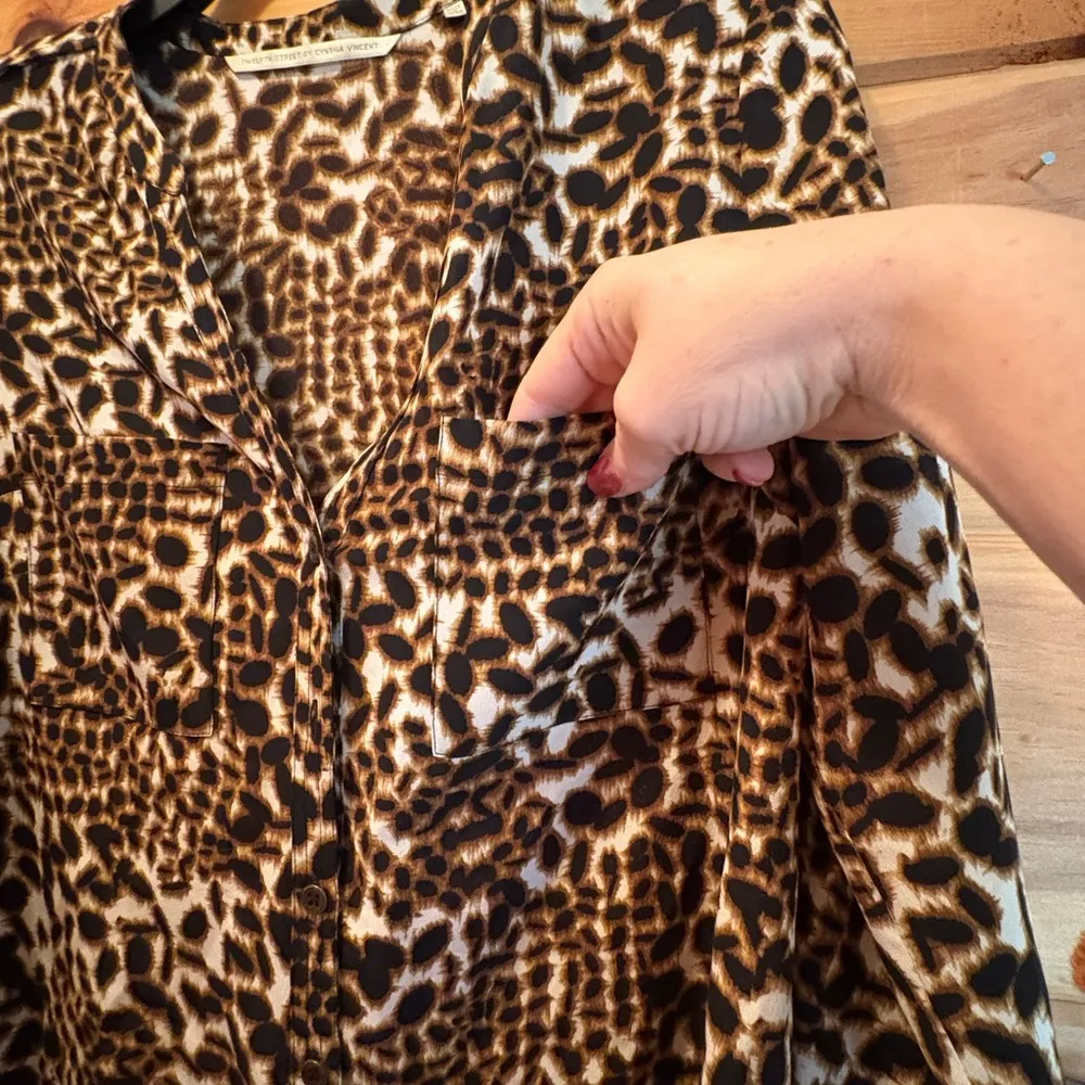 Twelfth Street by Cynthia Vincent Button Down Blouse 100% Silk Brown - Image 6